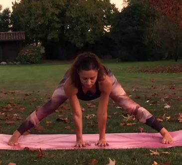 yoga apertura anche